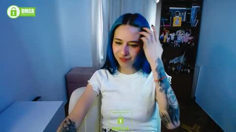 Snapshot of katara_a chatting on December 18, 9:29 pm Maca online show from December 18, 9:29 pm