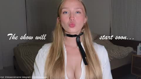 Snapshot of katcontrol chatting on October 21, 6:12 pm katcontrol online show from October 21, 6:12 pm