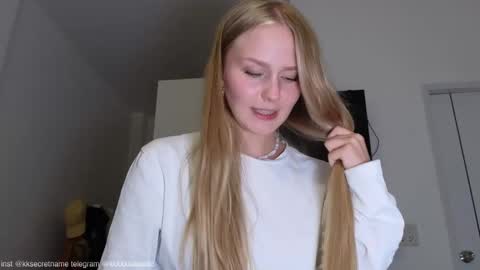 Snapshot of katcontrol chatting on October 28, 5:19 pm katcontrol online show from October 28, 5:19 pm