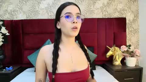 Kate online show from December 1, 8:00 pm