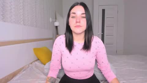 Snapshot of kate_ree_ chatting on October 9, 5:33 am KATE online show from October 9, 5:33 am