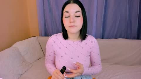 KATE online show from April 25, 7:55 am