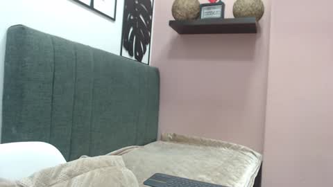Snapshot of kate_stam chatting on January 13, 1:17 pm Kari online show from January 13, 1:17 pm