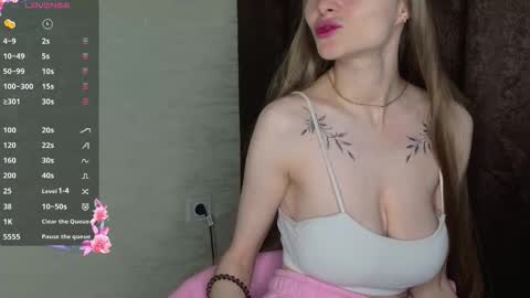 Kate online show from March 9, 3:59 pm