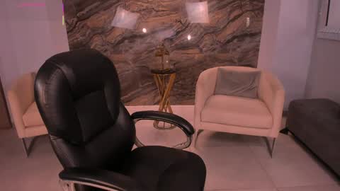 K A T E  online show from April 25, 1:41 pm