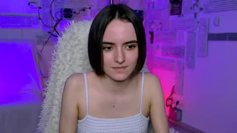 katewillows online show from April 25, 4:59 am