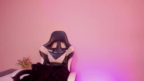   online show from January 15, 12:00 pm