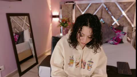 KatheGomez  online show from April 23, 3:25 am