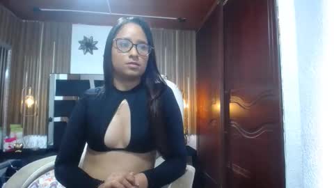 katherine_wood online show from April 30, 8:25 pm