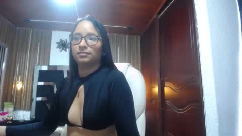 katherine_wood online show from April 30, 8:57 pm