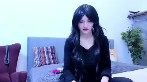 Katherine online show from March 5, 4:14 pm