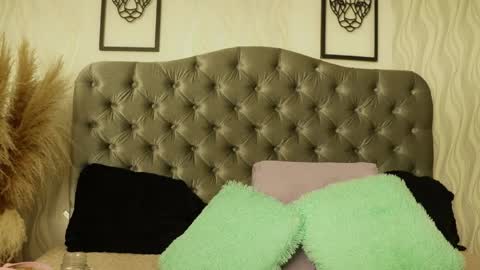 kathh_latorre online show from April 22, 3:09 pm