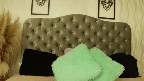 kathh_latorre online show from April 19, 1:00 pm