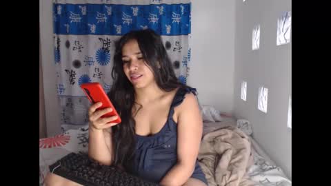 Snapshot of kathiie_ chatting on December 23, 11:04 am K A T H I E online show from December 23, 11:04 am