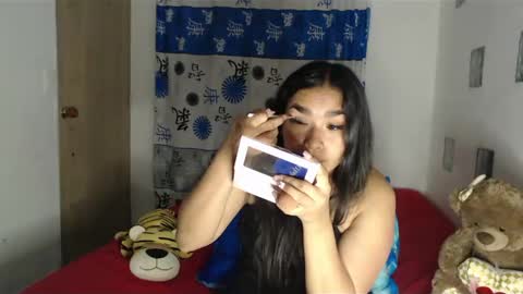 Snapshot of kathiie_ chatting on March 4, 10:24 am K A T H I E online show from March 4, 10:24 am