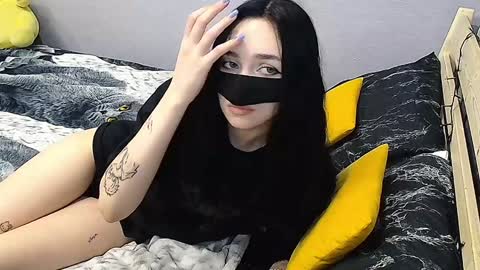 KathrineBerry online show from January 28, 10:45 am