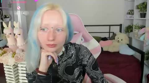 Katia  online show from April 22, 5:37 am