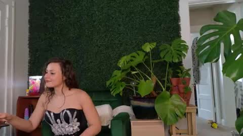 Snapshot of katieericson13 chatting on January 11, 6:44 pm Kate online show from January 11, 6:44 pm