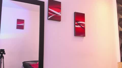 KATE  online show from April 15, 8:09 pm