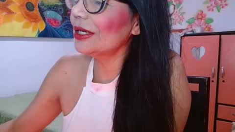 katiusca_horny2 online show from April 26, 10:07 pm