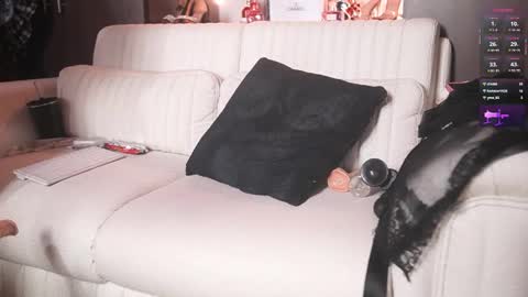 K A T L Y N  online show from February 10, 6:55 pm