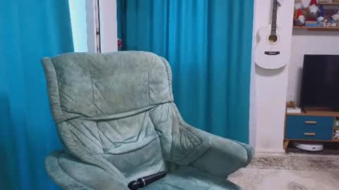 katniss_k online show from July 5, 5:02 am