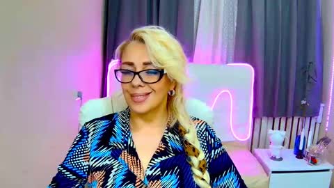 katrinacharm online show from September 10, 7:08 am