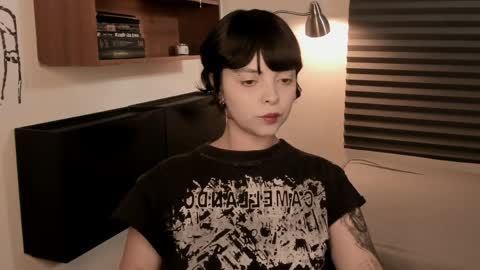 katsuro online show from April 1, 7:55 pm