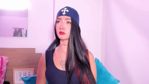 katta_martini_ online show from January 16, 1:07 pm