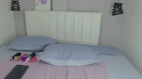 Snapshot of kattiabk_ chatting on October 7, 1:04 pm Katia online show from October 7, 1:04 pm