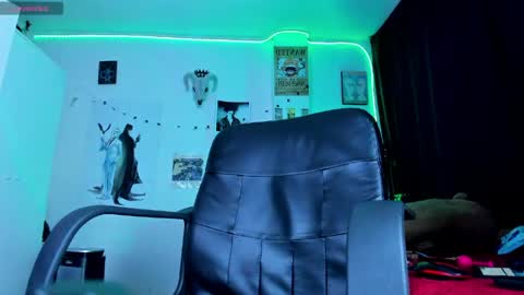 kattx   independent model online show from April 24, 6:16 am