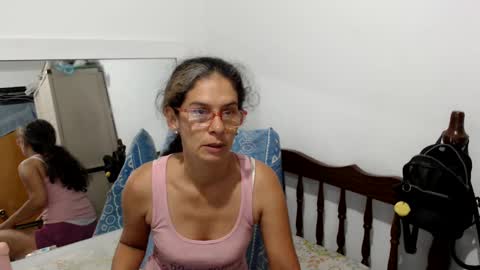 Snapshot of kattydirty144 chatting on February 12, 9:20 am angel online show from February 12, 9:20 am