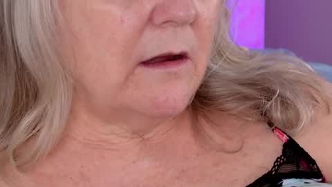 katy_nicole online show from May 2, 7:50 pm