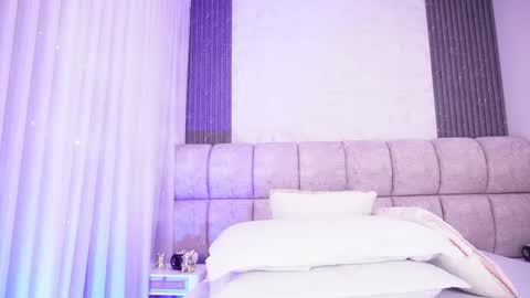 Katy online show from April 21, 11:50 am