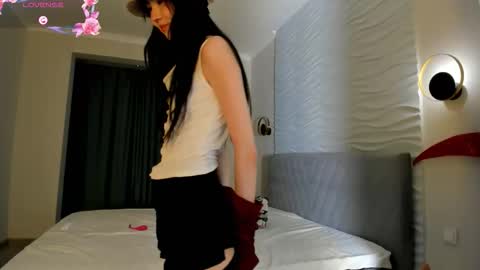 mai online show from November 28, 4:43 pm