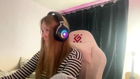 Amia online show from April 28, 6:34 pm