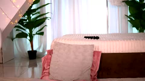 kaylabray online show from April 25, 1:41 pm