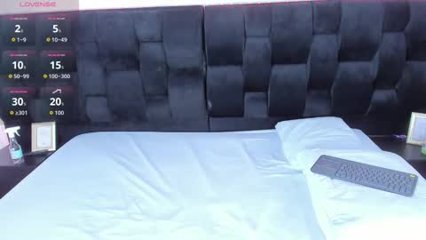 Snapshot of kaylee_sweet_ chatting on September 12, 7:43 pm Kaylee sweet online show from September 12, 7:43 pm