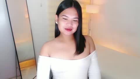 Y O U R        F U T U R E       K A Y L E E  online show from March 3, 3:27 am