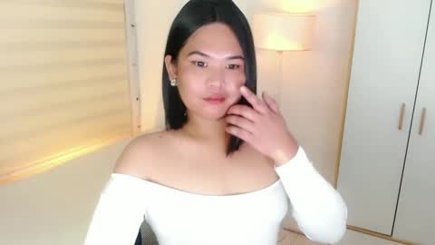 Y O U R        F U T U R E       K A Y L E E  online show from February 22, 6:28 am