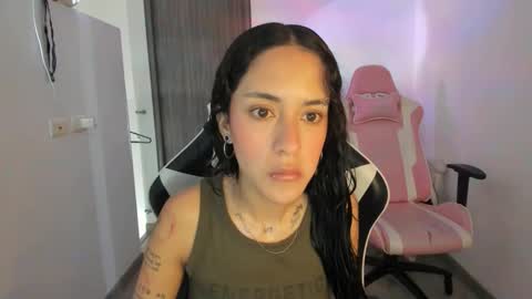 kaylie online show from November 26, 8:21 pm