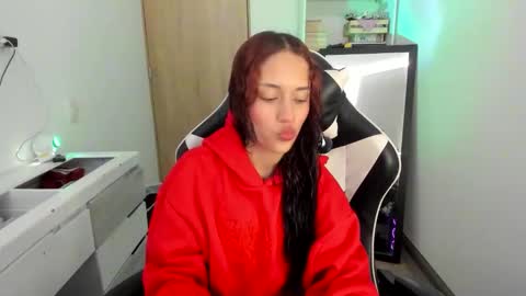 kaylie online show from April 28, 6:56 pm