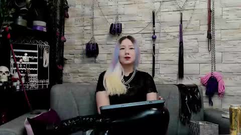 Miss Kazia online show from February 18, 1:59 am