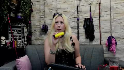 Snapshot of kaziaswart chatting on October 13, 11:51 pm Miss Kazia online show from October 13, 11:51 pm