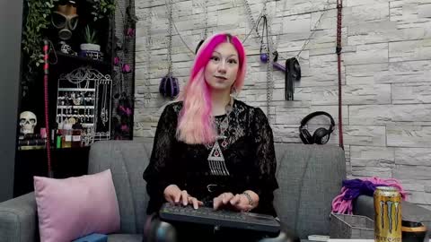 Snapshot of kaziaswart chatting on December 13, 2:32 am Miss Kazia online show from December 13, 2:32 am