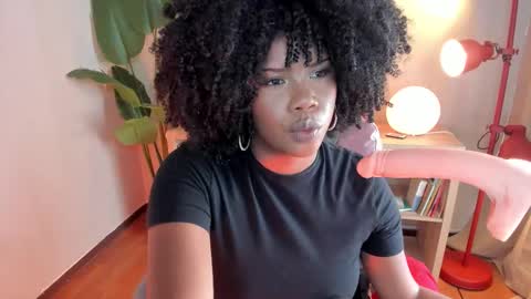 Kehlannis online show from February 11, 7:59 pm