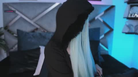 Keidy Monday to Saturday from 200 pm to 810pm  UTC-5 Colombia Time online show from January 5, 8:12 pm