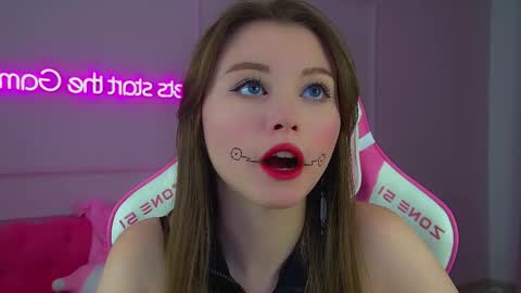 Keira online show from November 25, 6:31 pm