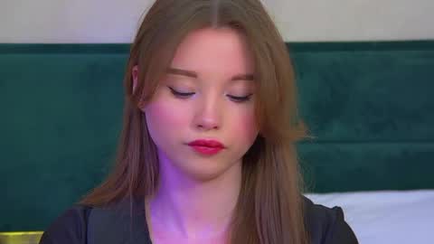 Keira online show from May 26, 6:29 pm