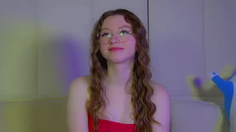 Keira online show from March 8, 6:09 am